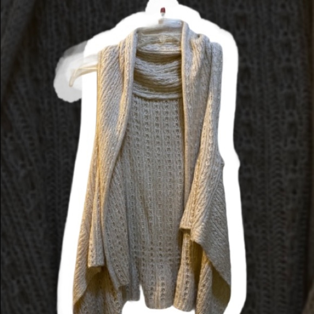 Lovely vest sweater